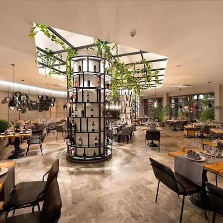 Готель Miramare 5*