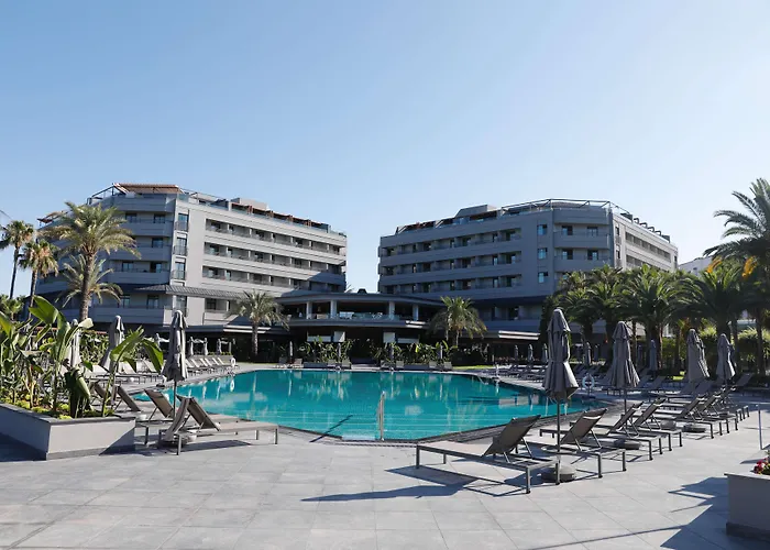 Miramare Szálloda Side